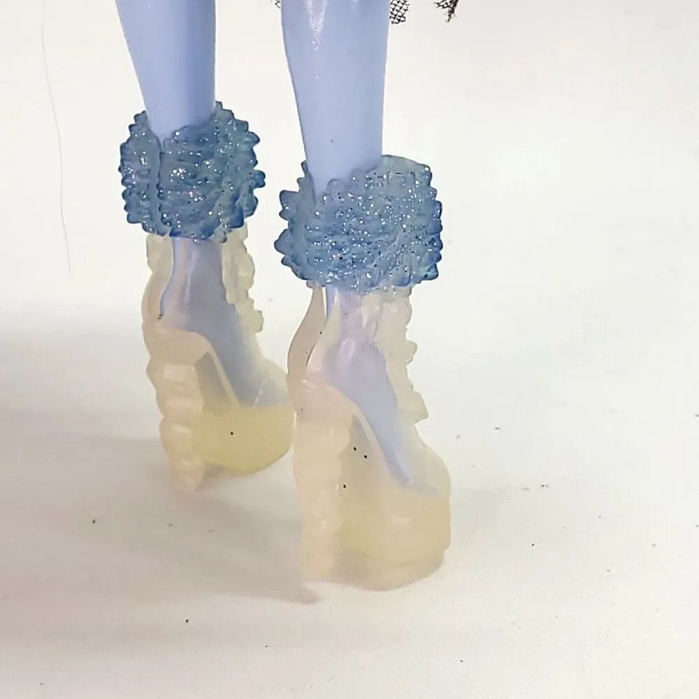 2008 Monster High Ghouls Rule Abbey Bominable Doll Mattel Daughter‎ of Yeti